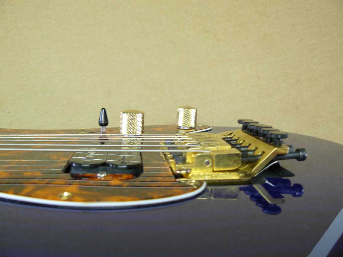 Komplett überarbeitete und veränderte Fender Strat (4)