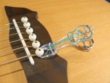 Bridge Pin Puller für Akustikgitarren / Schlüsselanhänger
